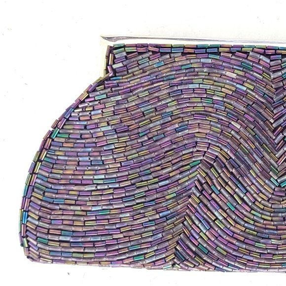 Valerie Stevens Cute Beaded Hinged Clutch Purse w shoulder chain - Picture 7 of 8